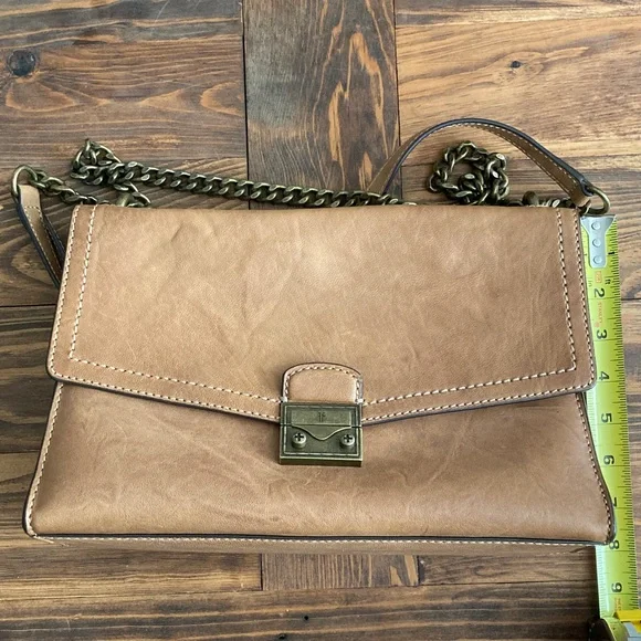 FRYE Tan Leather Shoulder Bag with Chain Strap - Picture 3 of 8